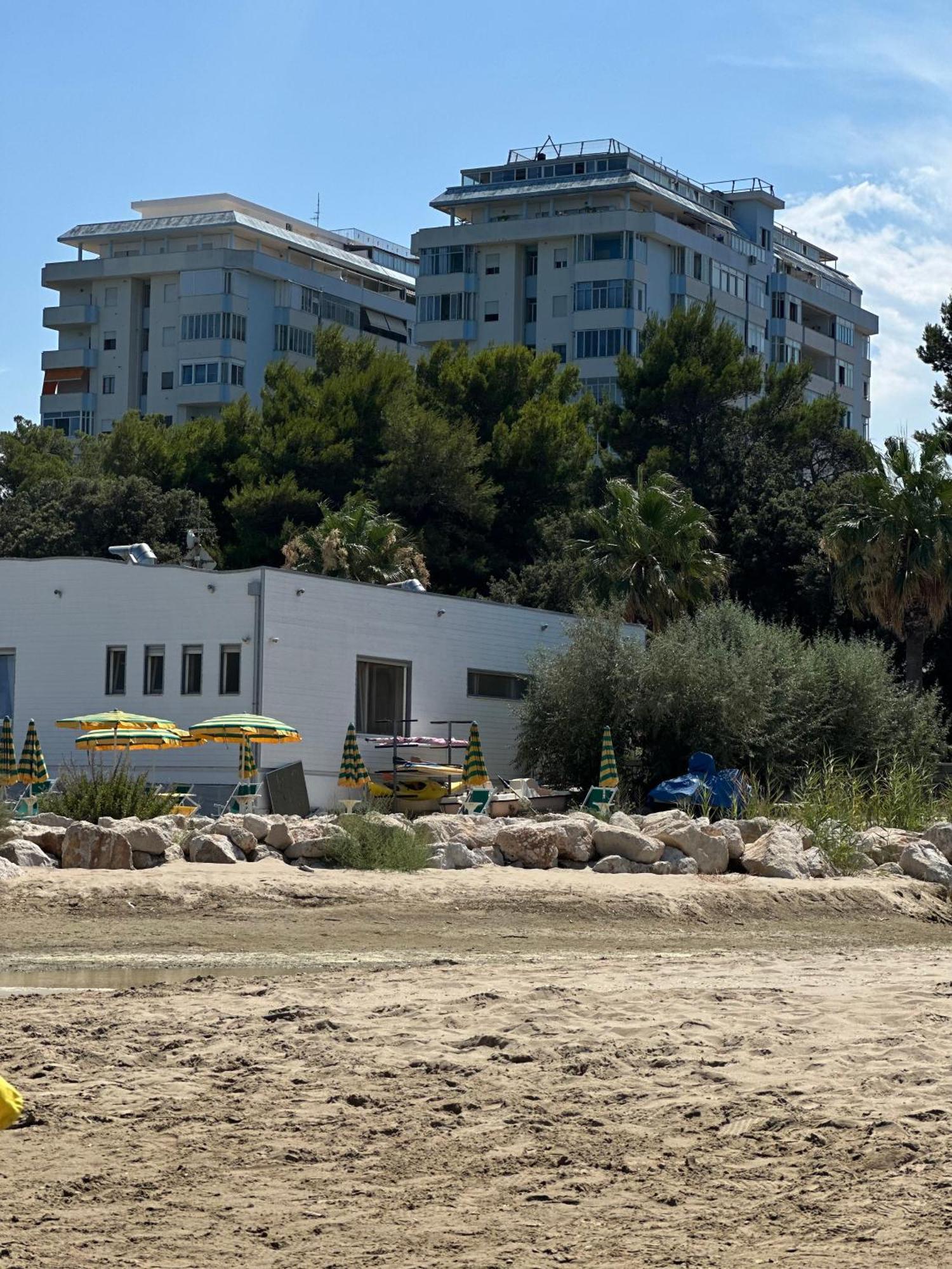 Lortica Apartment Pescara Buitenkant foto